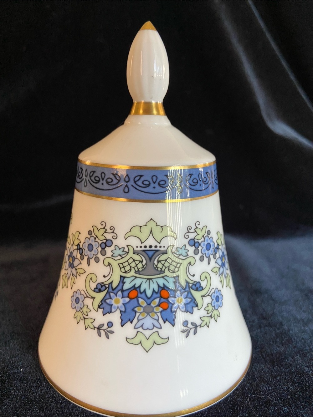 💚 Vintage 1980s Royal Doulton Danbury Mint Porcelain Bell without Dangle